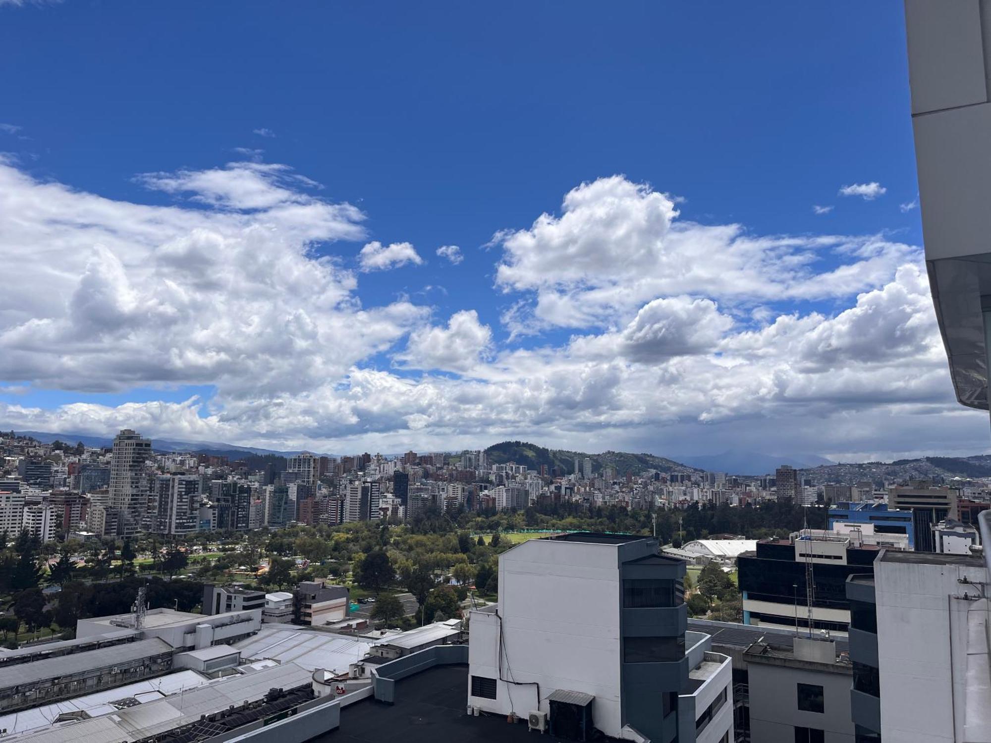 Suite Apartameto 1606 Espectacular Vista La Carolina, Piso 16 One - 基多 外观 照片