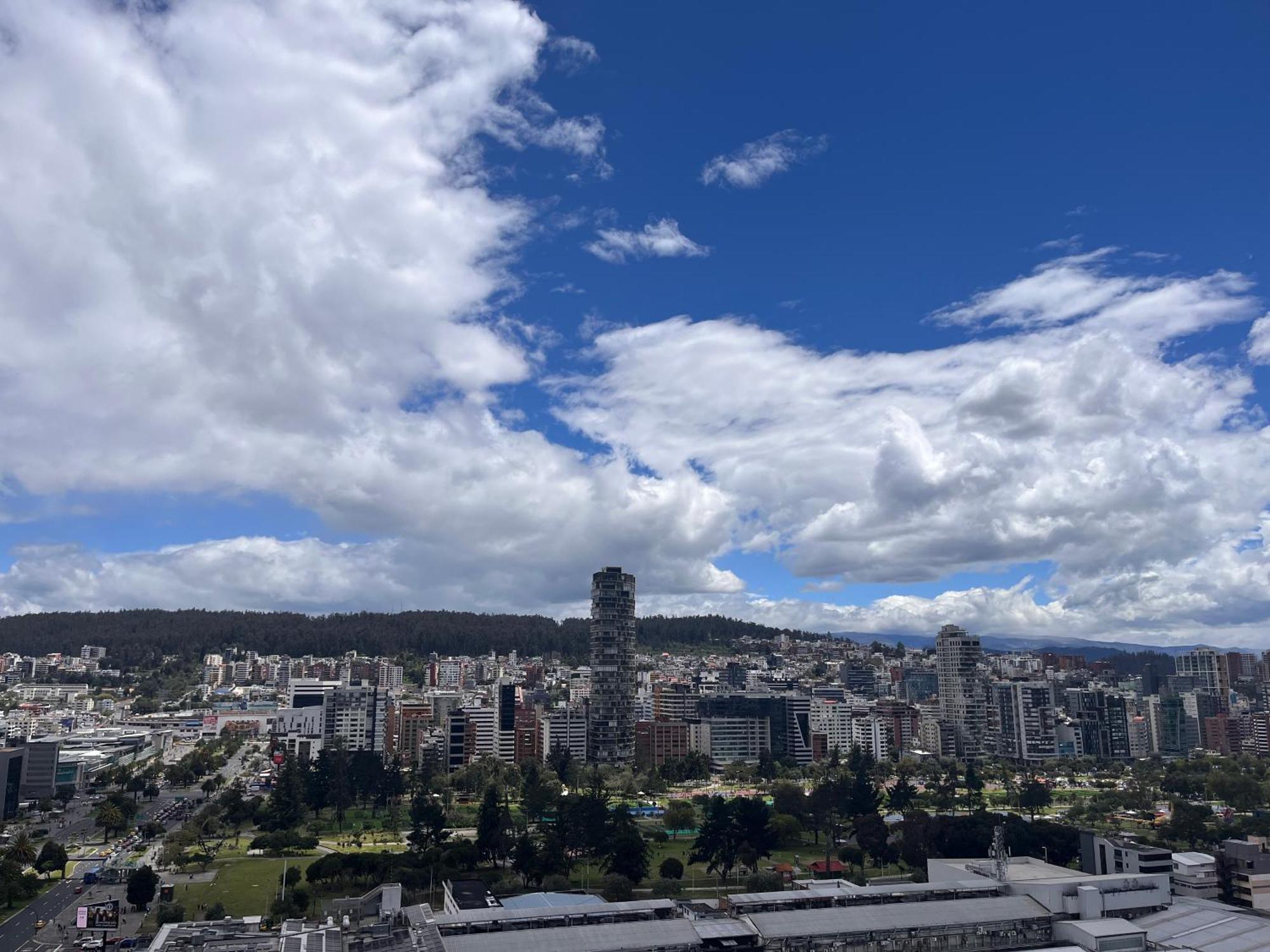 Suite Apartameto 1606 Espectacular Vista La Carolina, Piso 16 One - 基多 外观 照片